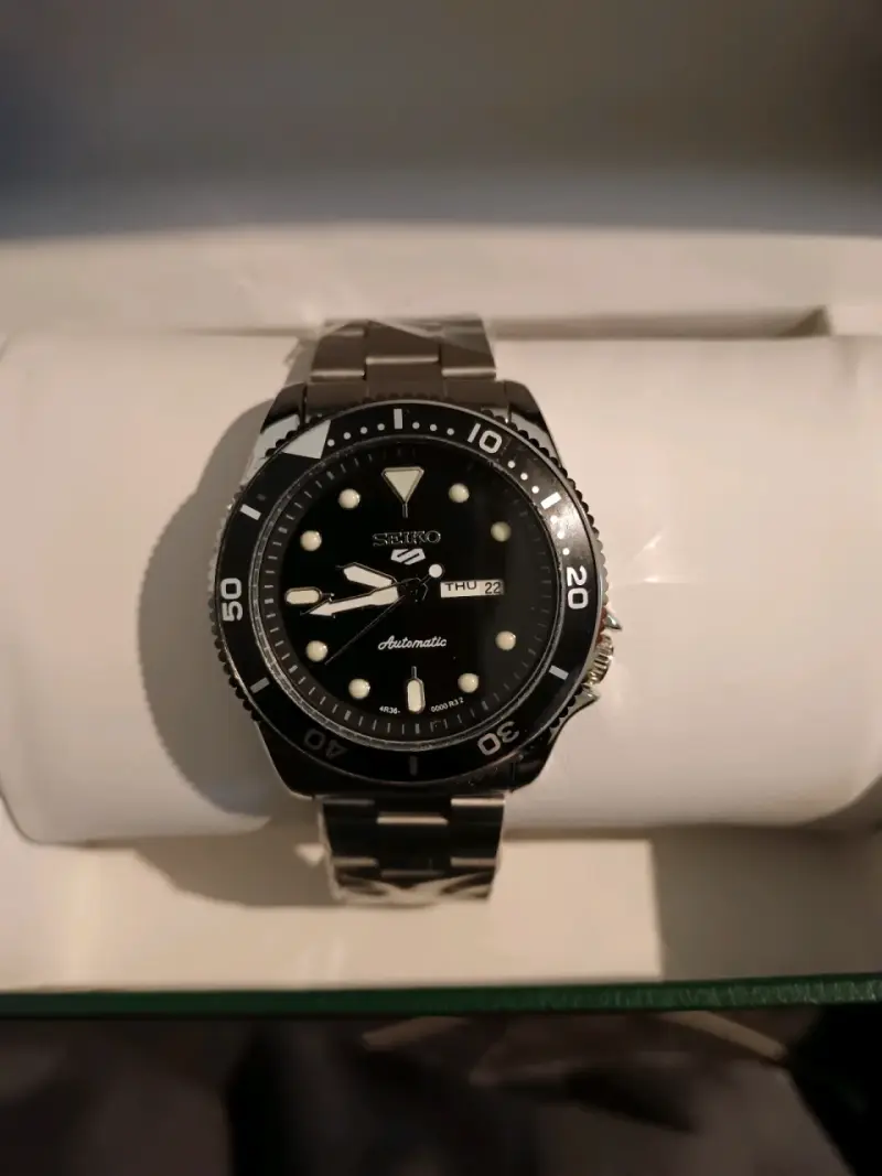 Reloj Seiko 5 negro - 4