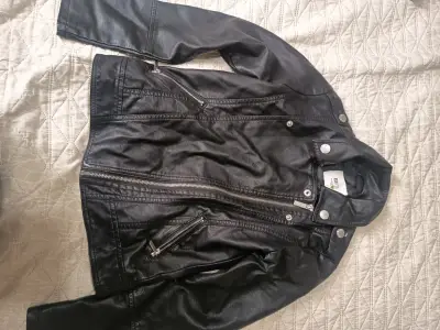 Chaqueta de cuero negra para niña - miniatura 2