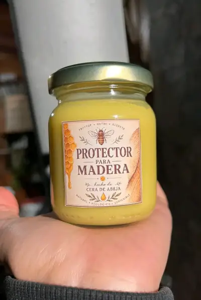 Protector para madera de cera de abeja ecológico - miniatura 2