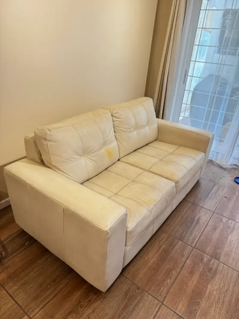 Sofá de cuero beige en buen estado - 3