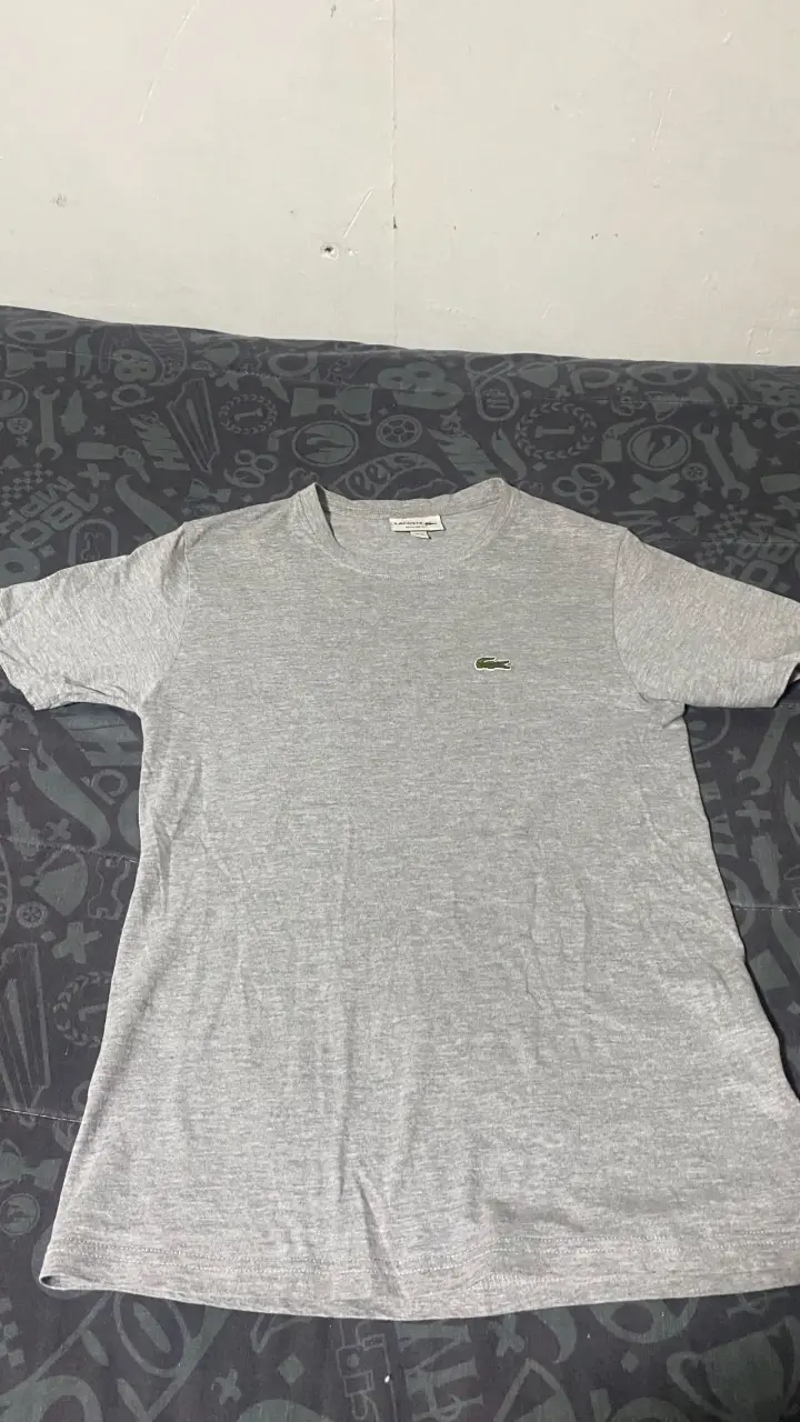 Polera gris Lacoste Regular Fit para hombre