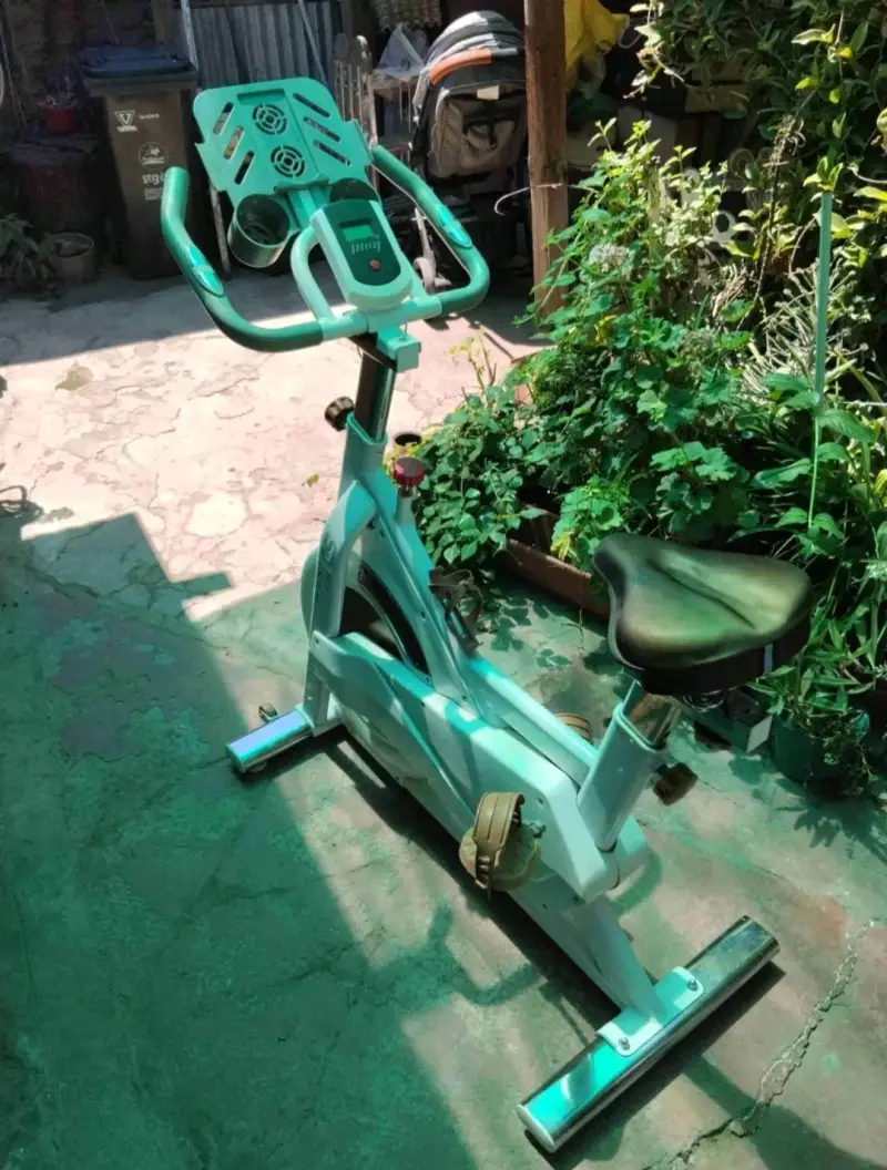 Bicicleta estática de ejercicio - 3