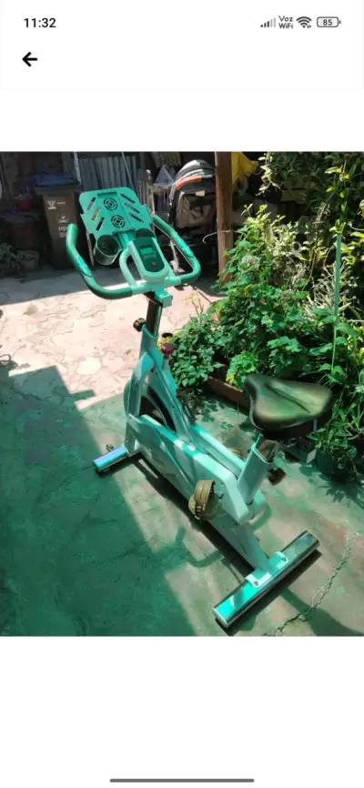 Bicicleta estática de ejercicio - miniatura 4