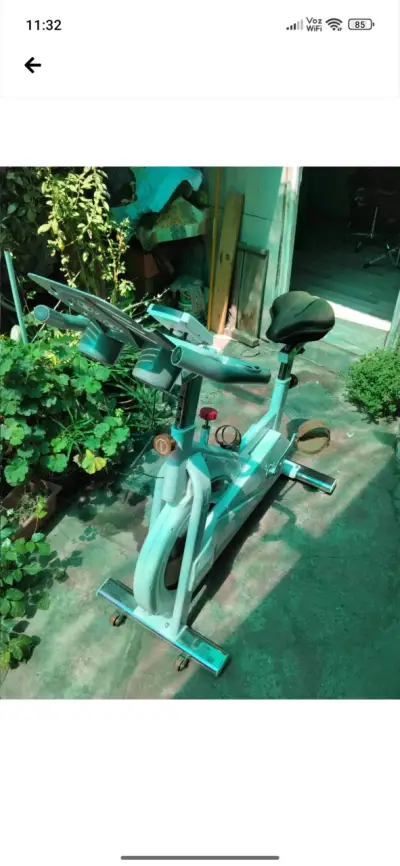 Bicicleta estática de ejercicio - miniatura 6