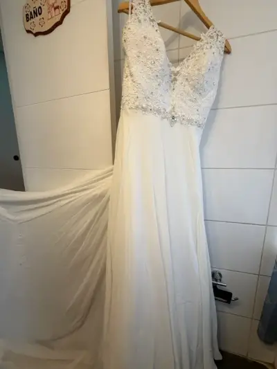 Vestido de novia - miniatura 2