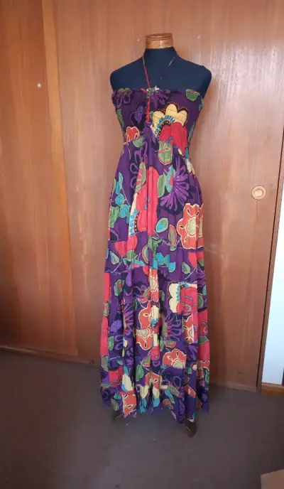 Vestido largo bohemio con estampado floral - miniatura 1
