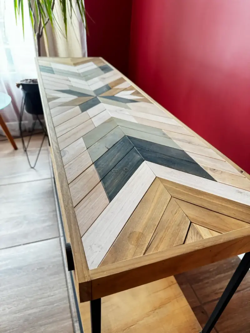 Arrimo madera con diseño geométrico - 2