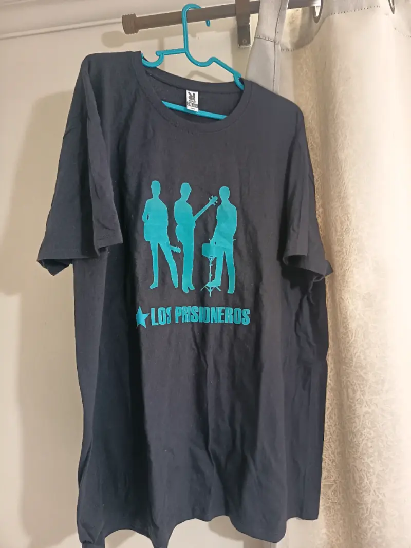 Polera negra Los Prisioneros talla 2XL - 2