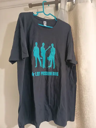 Polera negra Los Prisioneros talla 2XL - miniatura 2