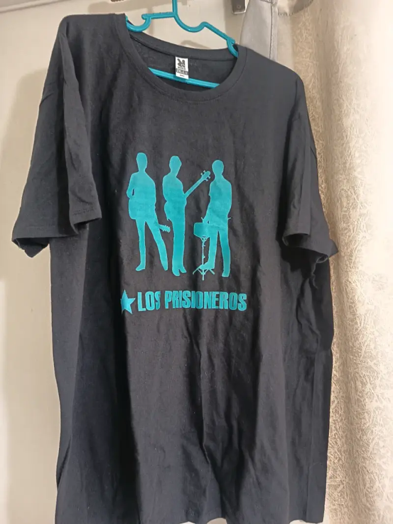 Polera negra Los Prisioneros talla 2XL - 3