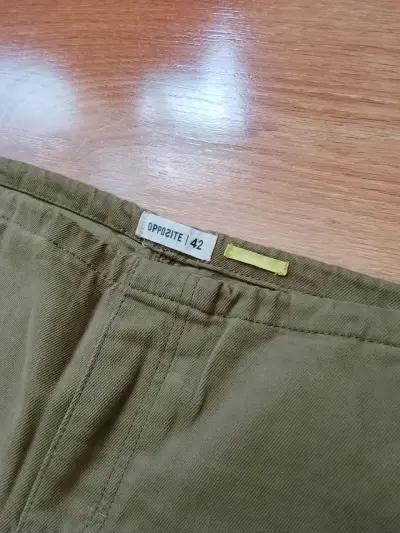 Pantalones cargo verde oliva talla 42 - miniatura 3