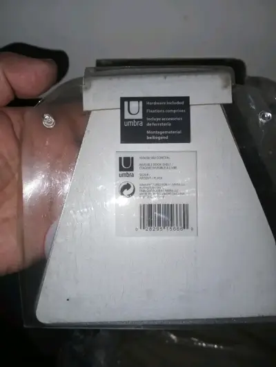 Estante invisible para libros Umbra Conceal - miniatura 2