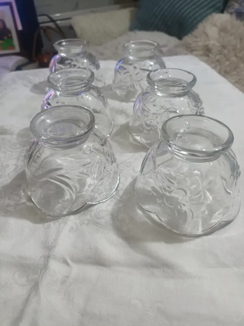 Juego de copas de vidrio decorativas - 6
