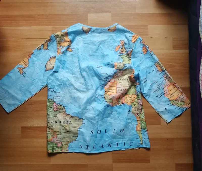 Blusa estampada de mapas Misslook Talla M - 3