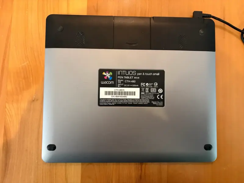 Tableta gráfica Wacom Intuos Pen & Touch Small - 2