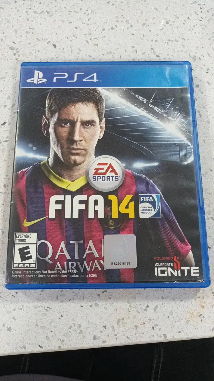 Juego FIFA 14 para PS4 en buen estado - 1