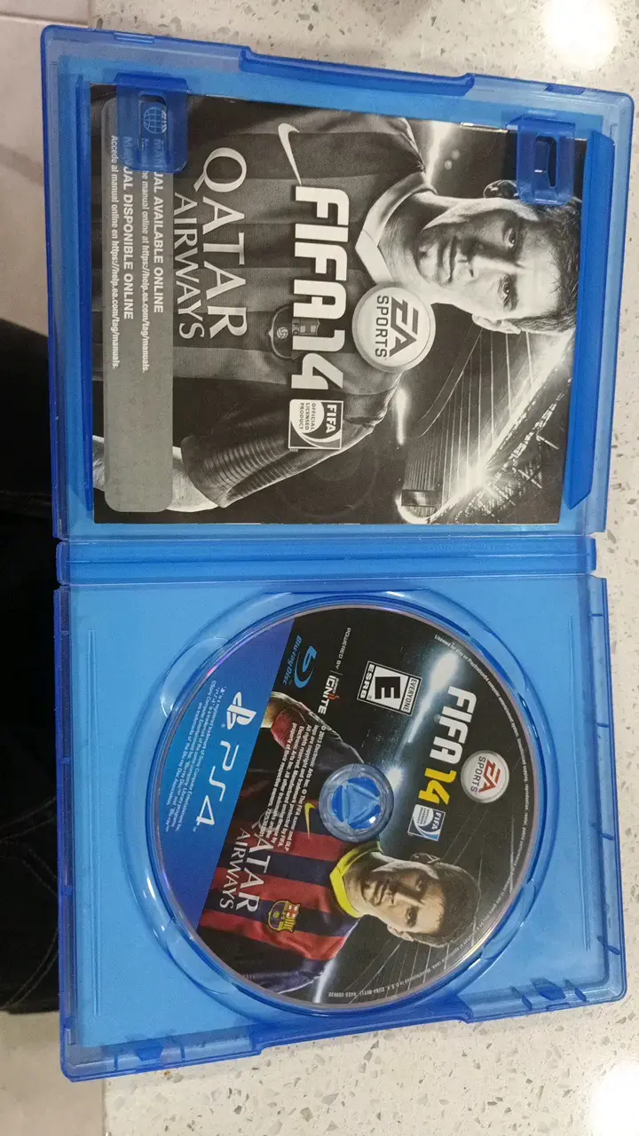 Juego FIFA 14 para PS4 en buen estado - 2