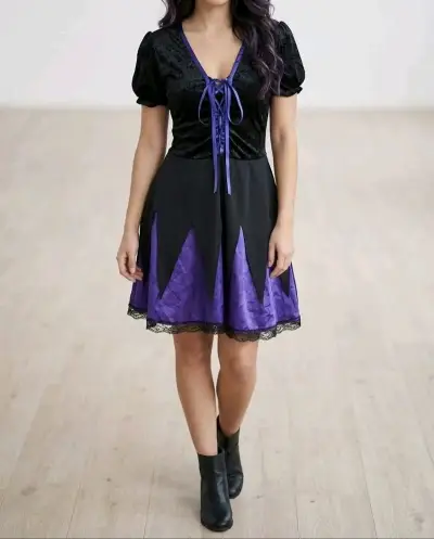 Vestido corto negro y morado con encaje Talla S - miniatura 1