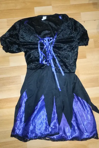 Vestido corto negro y morado con encaje Talla S - miniatura 2