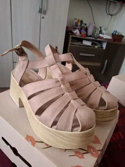 Sandalias de plataforma - miniatura 1