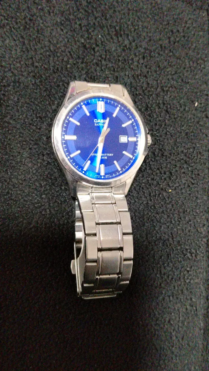 Reloj Casio de acero inoxidable con esfera azul - 1
