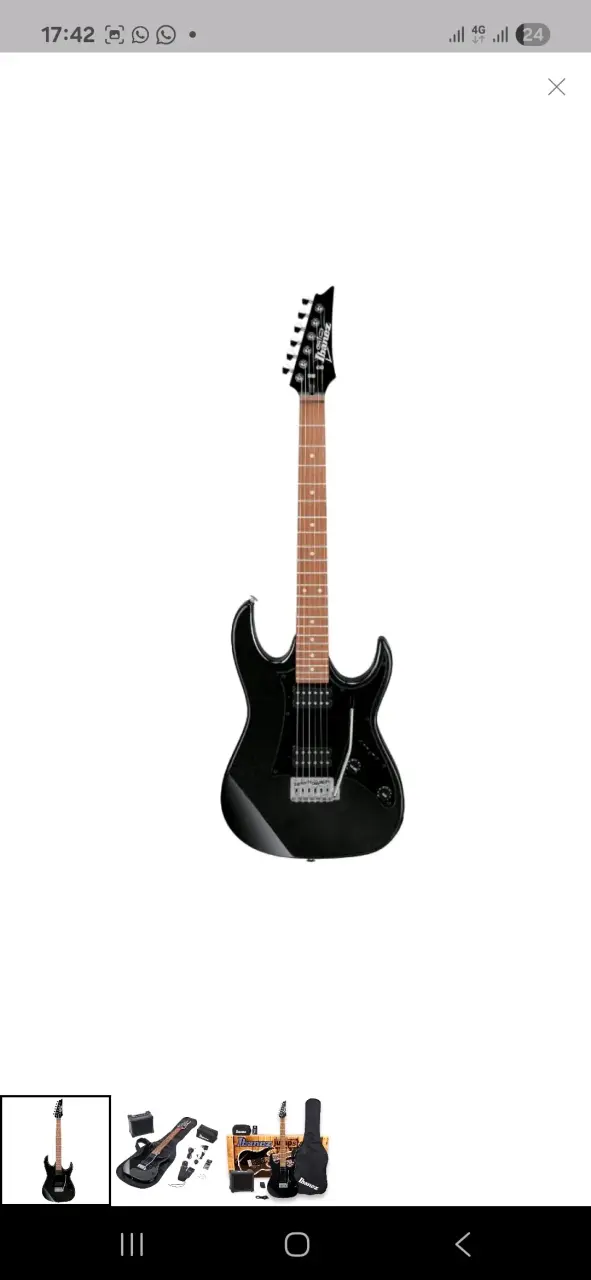 Guitarra strato Ibanez negra.