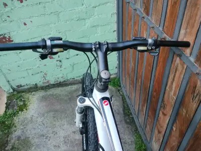 Bicicleta de montaña Giant revel 1 - miniatura 2