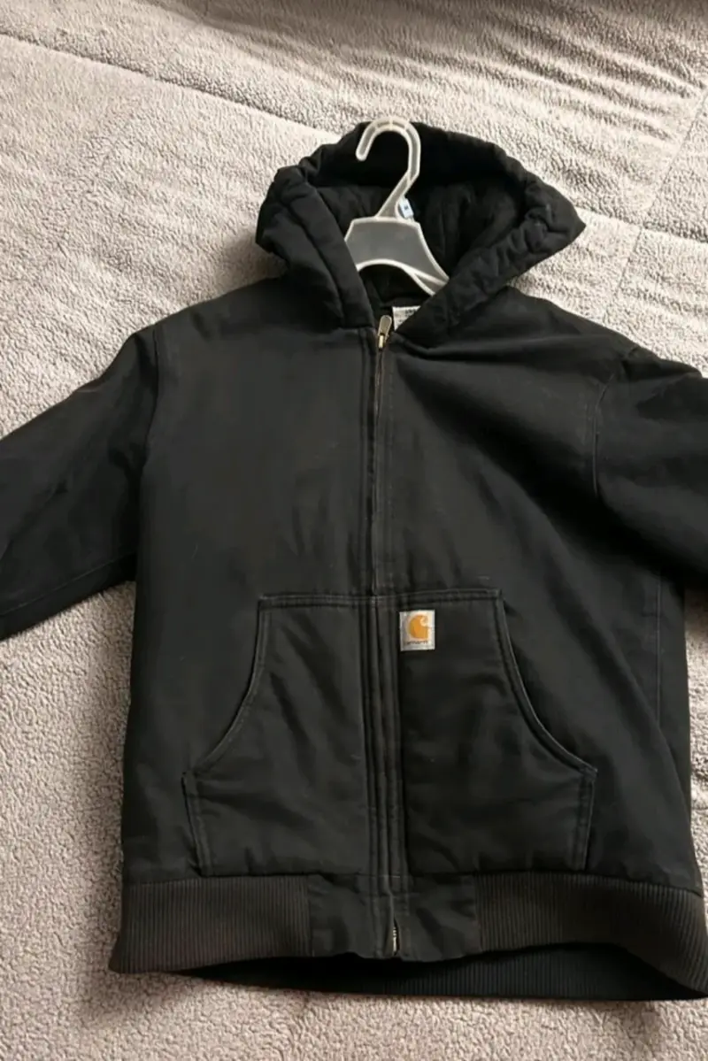 Chaqueta negra Carhartt para joven