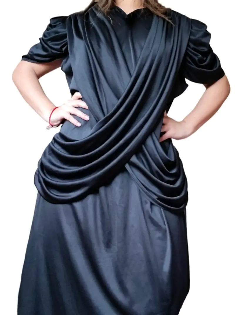 Vestido negro elegante con mangas abullonadas - 5