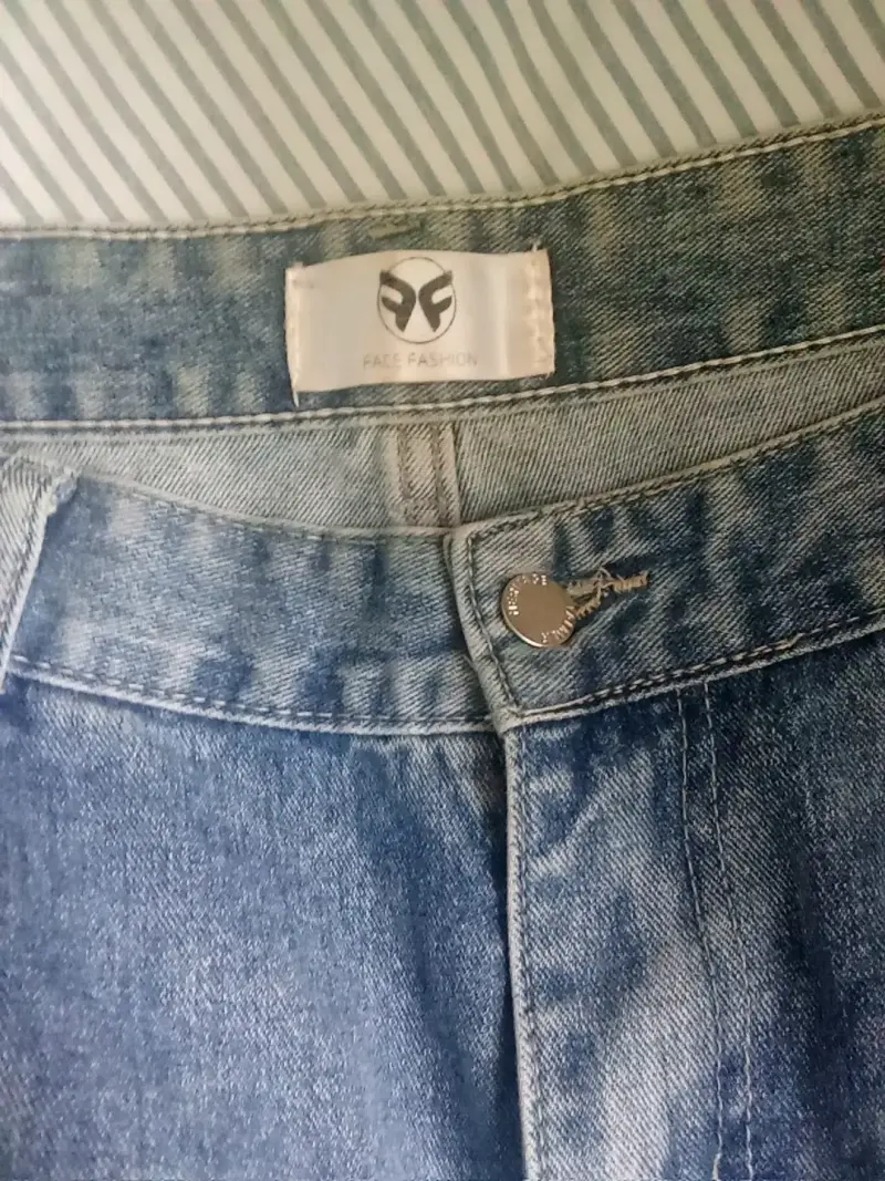 Jeans de mezclilla con diseño artístico Faz Fashion - 3