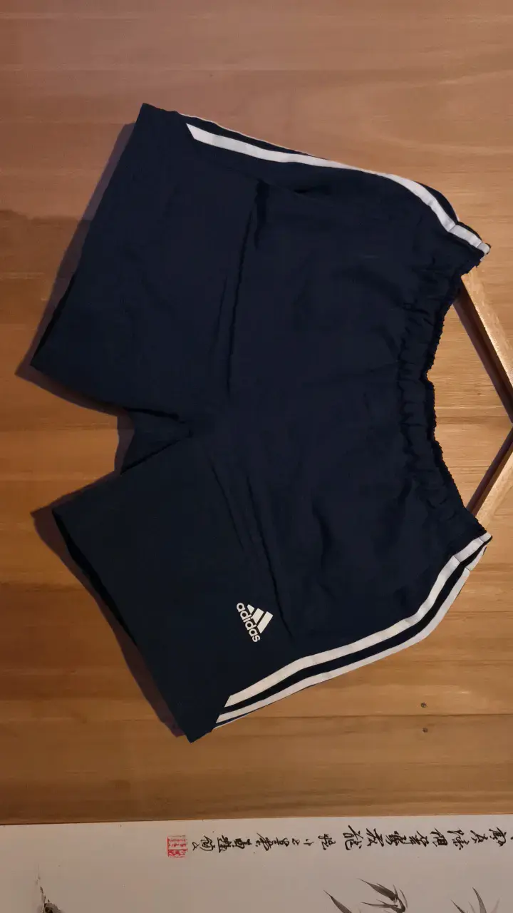 Shorts deportivos Adidas Essentials azul