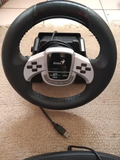 Volante de juego con pedales Genius TwinWheel FXE - miniatura 4