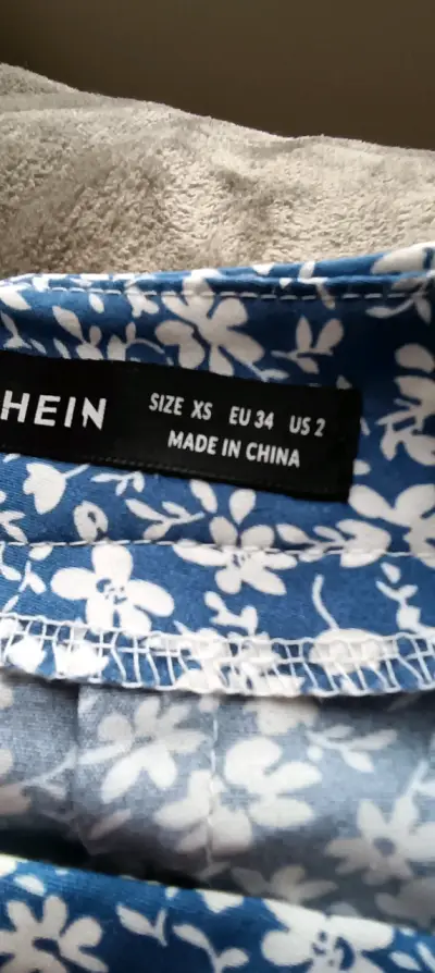 Pantalones anchos florales azul SHEIN talla XS - miniatura 2