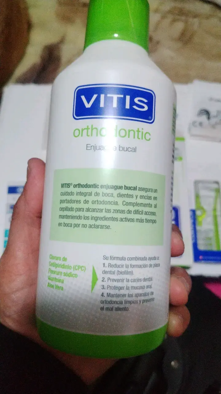 Kit de Higiene Bucal Ortodóntica Vitis y Curaprox - 3
