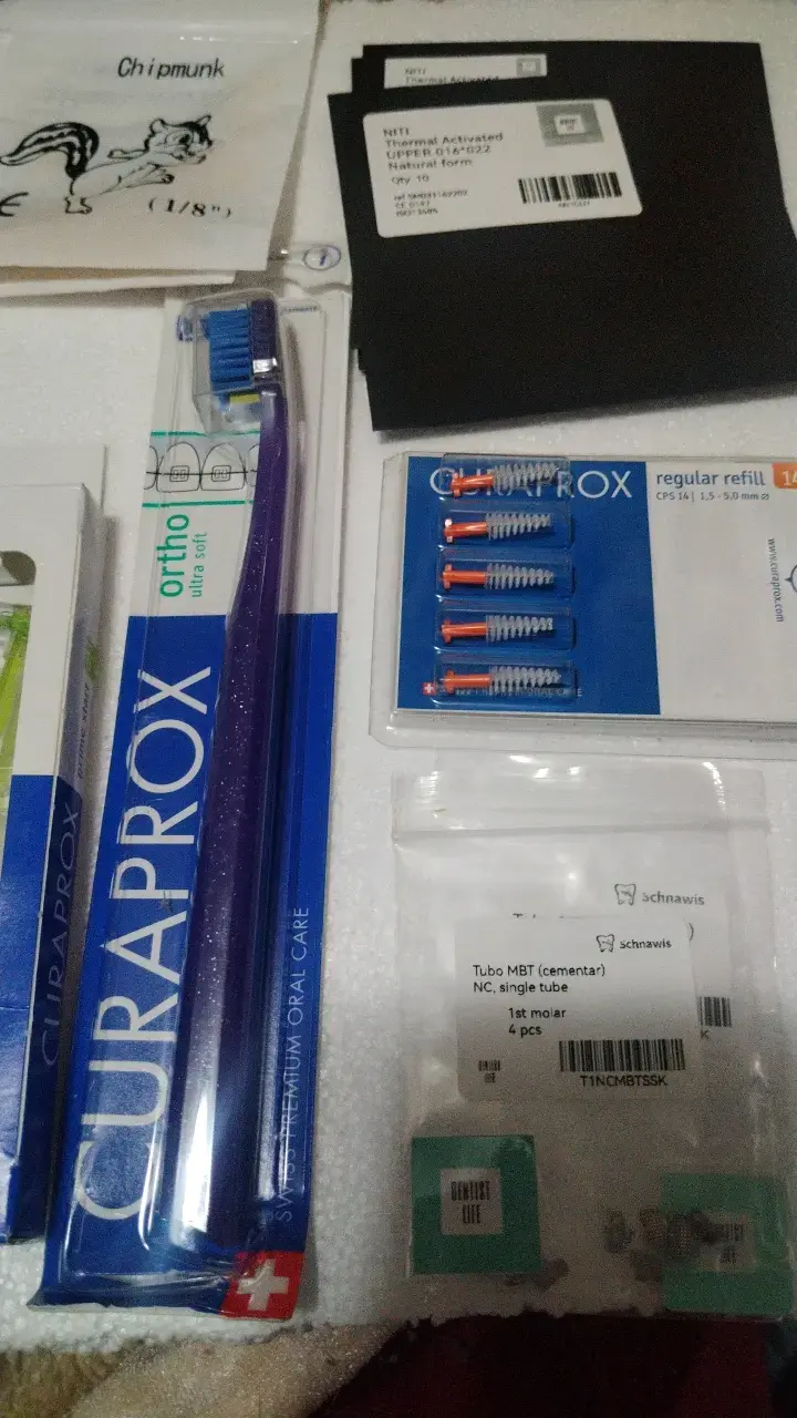 Kit de Higiene Bucal Ortodóntica Vitis y Curaprox - 6