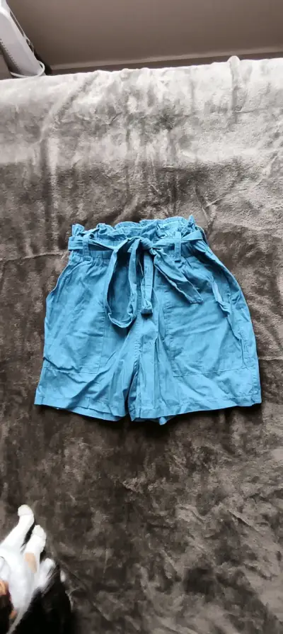 Shorts azules de mujer con cinturón Shein - miniatura 1