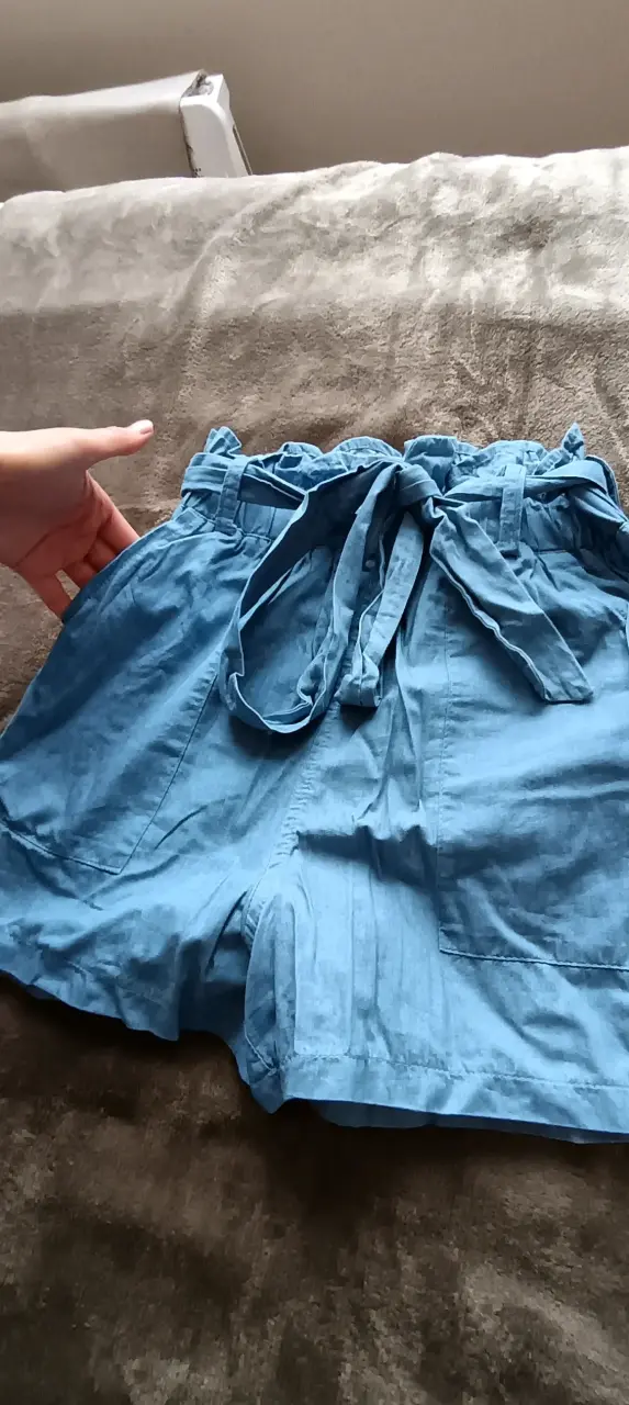 Shorts azules de mujer con cinturón Shein - 2