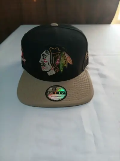 Gorra New Era 59Fifty con diseño deportivo - miniatura 1