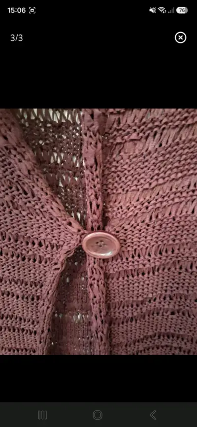 Cárdigan tejido a crochet color burdeos - miniatura 3