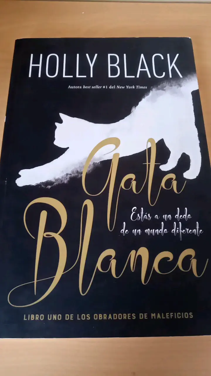 Libro 'Gata Blanca' de Holly Black
