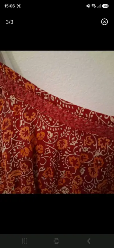 Vestido veraniego rojo con estampado floral - miniatura 3