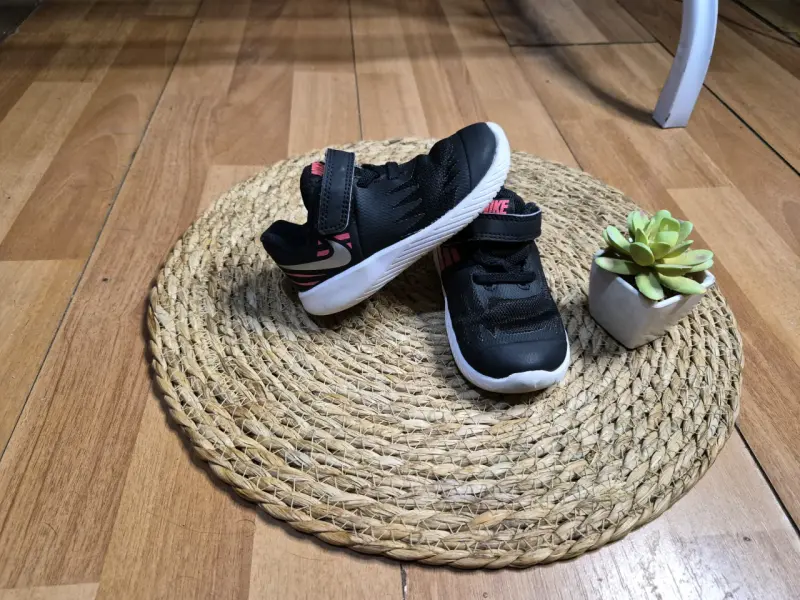 Zapatillas deportivas negras para niños Nike - 3