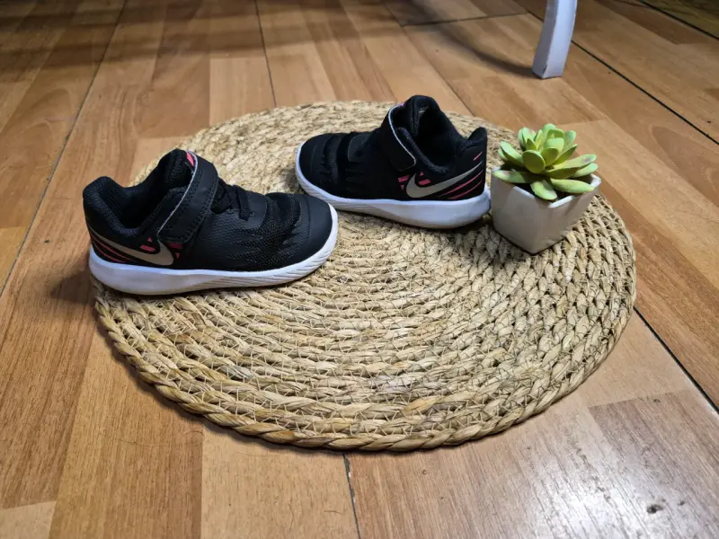 Zapatillas deportivas negras para niños Nike - 4