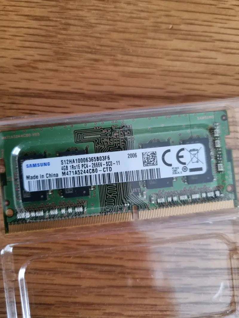 Memoria RAM Samsung 4GB DDR4 2666MHz - 1