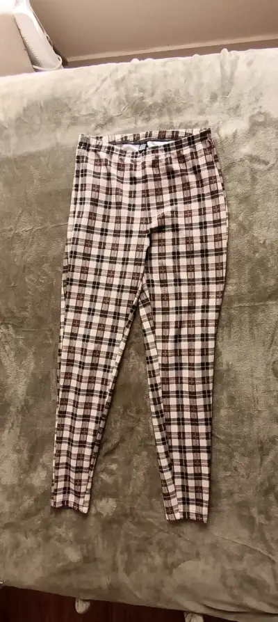 Pantalones a cuadros para mujer en tonos marrones - miniatura 2