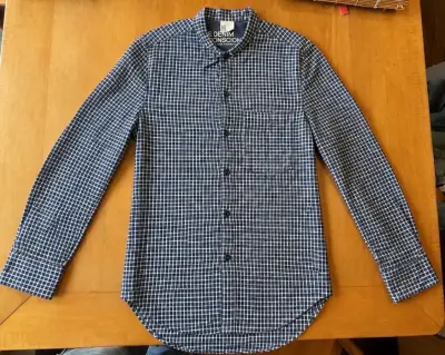 Camisa a cuadros azul de H&M para hombre - miniatura 2