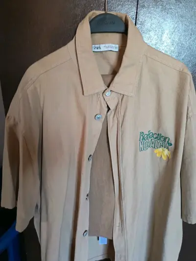 Conjunto de camisa y pantalón beige ZARA - miniatura 1