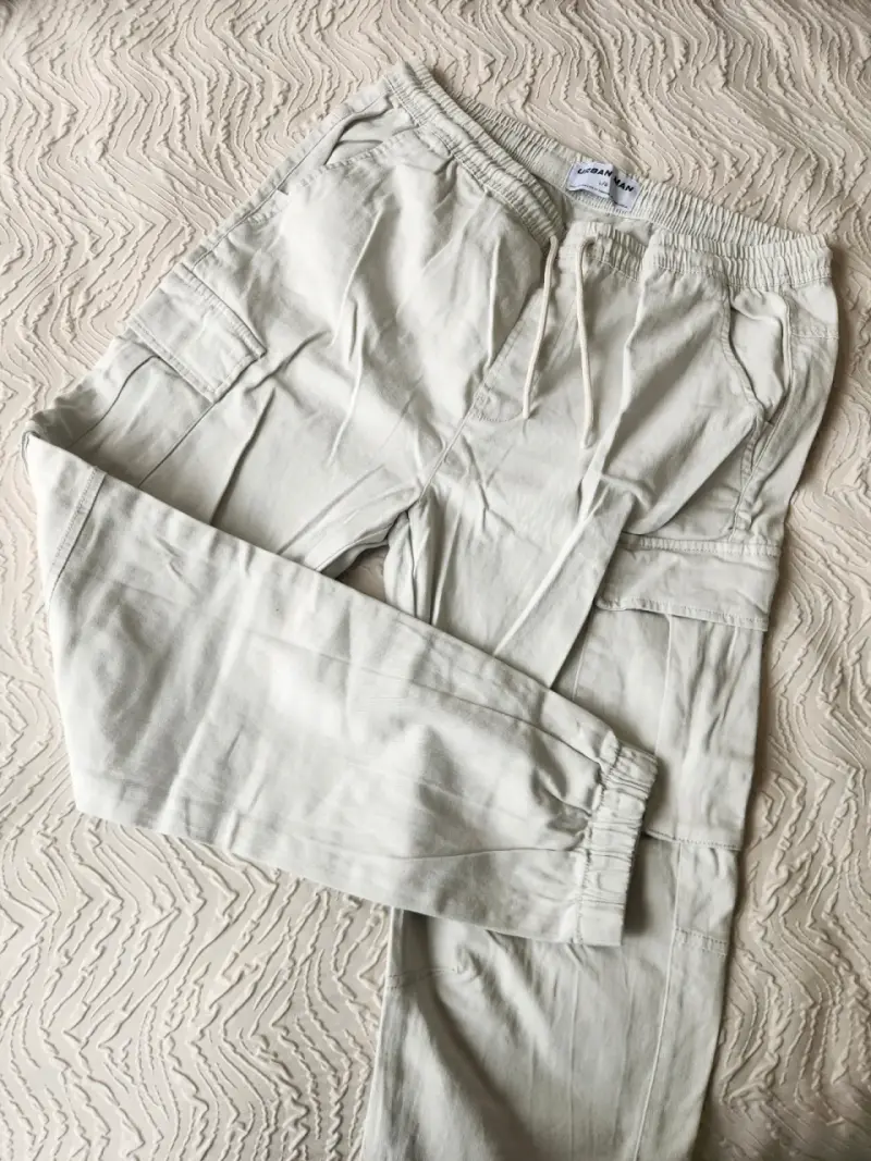 Pantalones cargo beige Urban Man para hombre