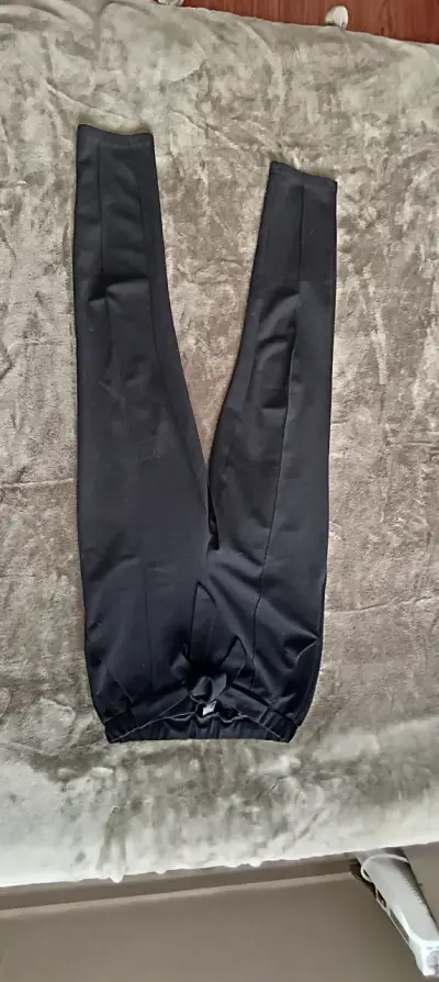 Pantalones de vestir negros mujer con moño y plise - miniatura 2
