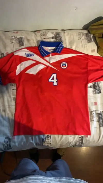 Camiseta Roja Selección Chile Reebok Número 4 - miniatura 1